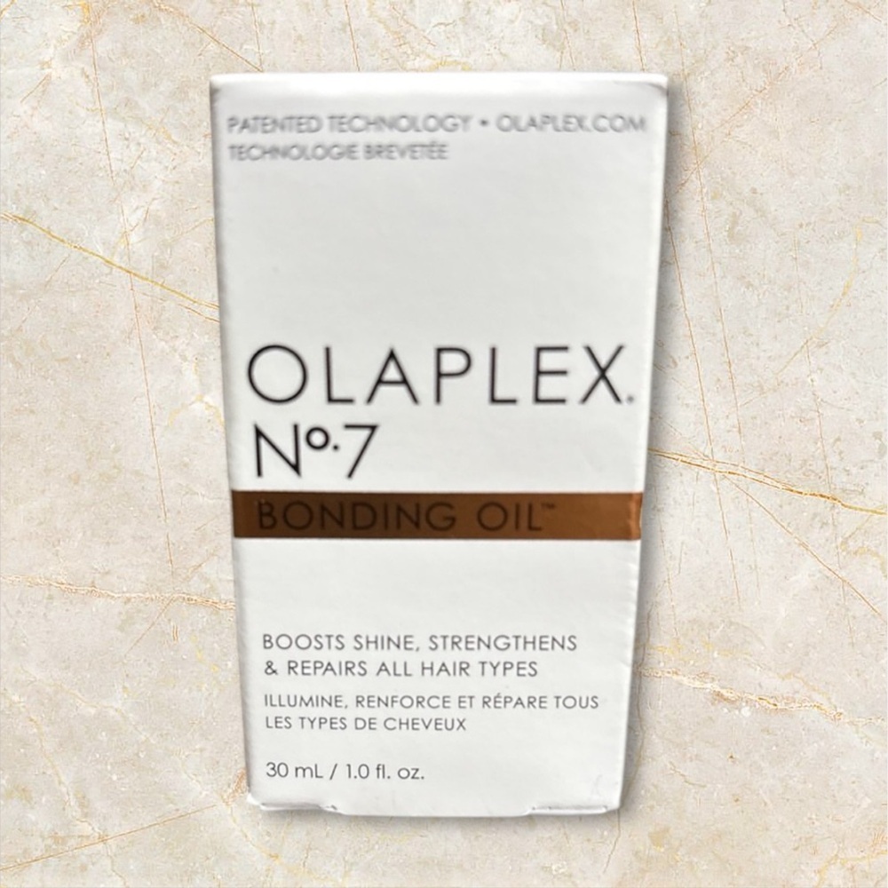 OLAPLAEX  No.7 Bonding oil. 
To nourish, strengthen & repair all types of hair - Picture 2 of 3